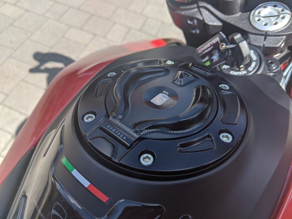 Tankdeckel.thumb.jpg.011ee58d3d76ad67115173124b5f26bb.jpg