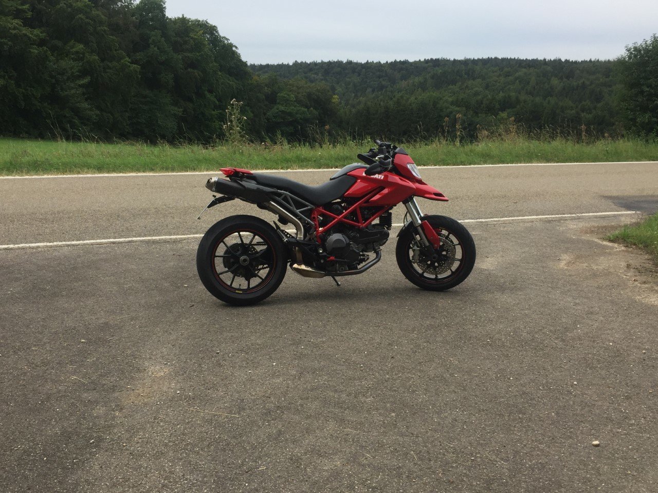 Tieferlegung Hypermotard 796 - Reifen, Bremsen und Fahrwerk ...