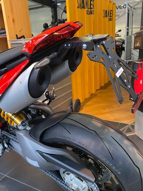 Hypermotard.jpg.110bf29932f89f5e522a0d91696e5e6d.jpg