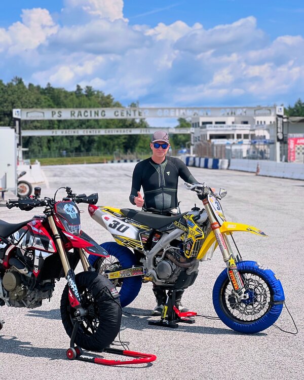747DB418-2026-40EF-B376-10B232620FBD.jpeg