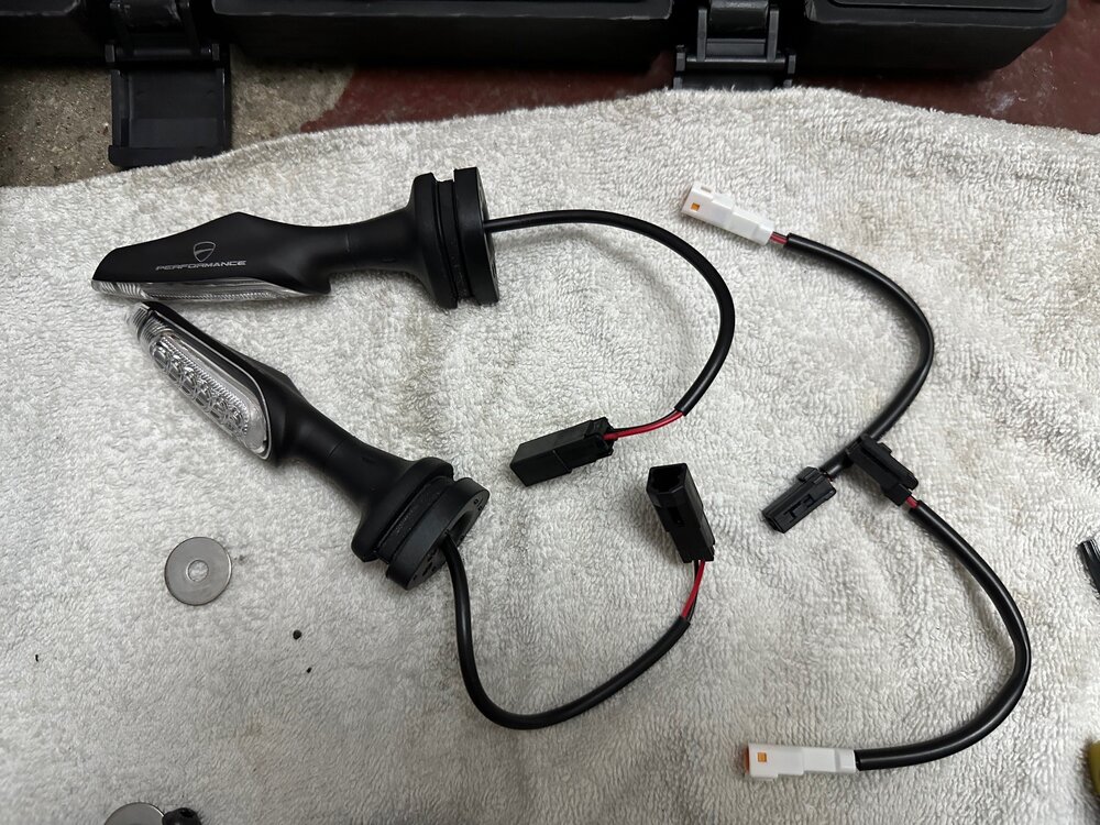 dyn_Blinker+Adapter-Kabel.jpg